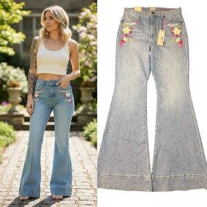 Alice + Olivia "Beautiful" High-Rise Bell Bottom Jeans - Floral Embroidered NWT